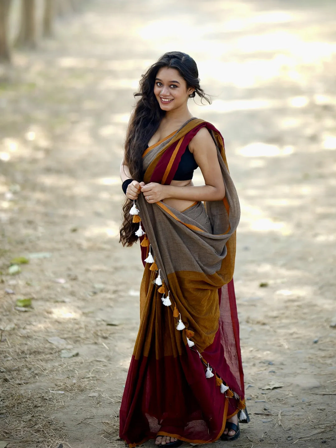 MultiColor Premium Mol Cotton Solid Saree For Women