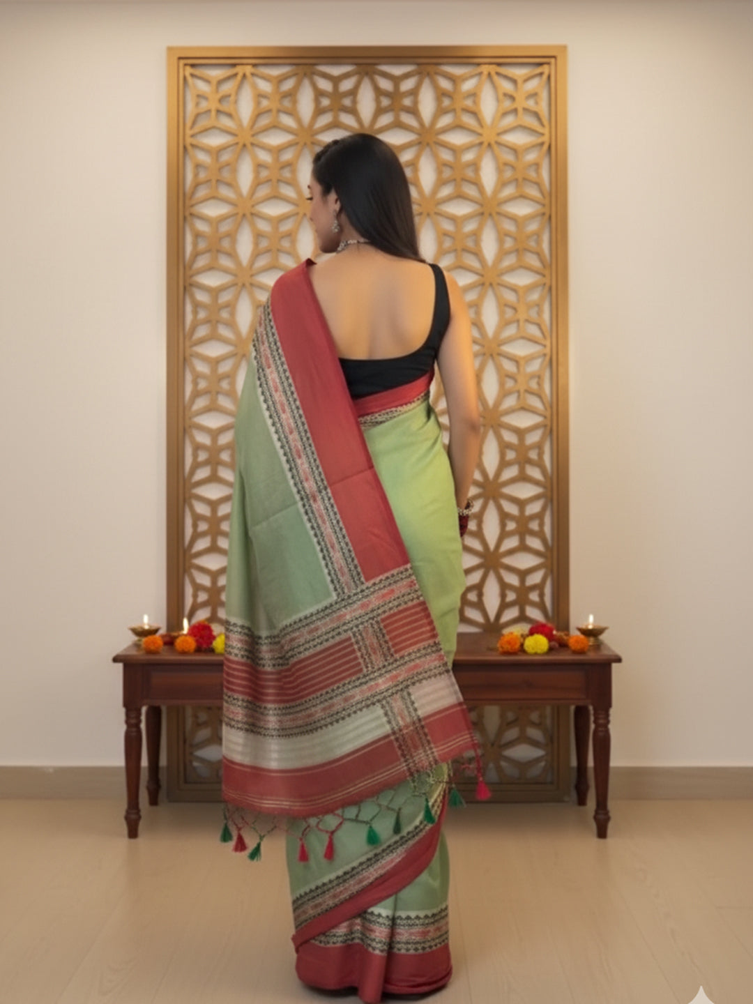 Green & Maroon Cotton Solid Saree For Women