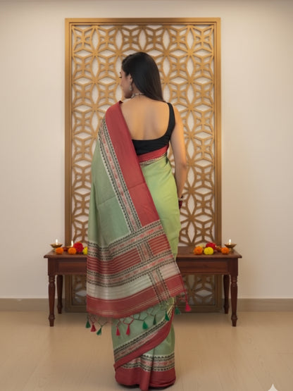 Green & Maroon Cotton Solid Saree For Women
