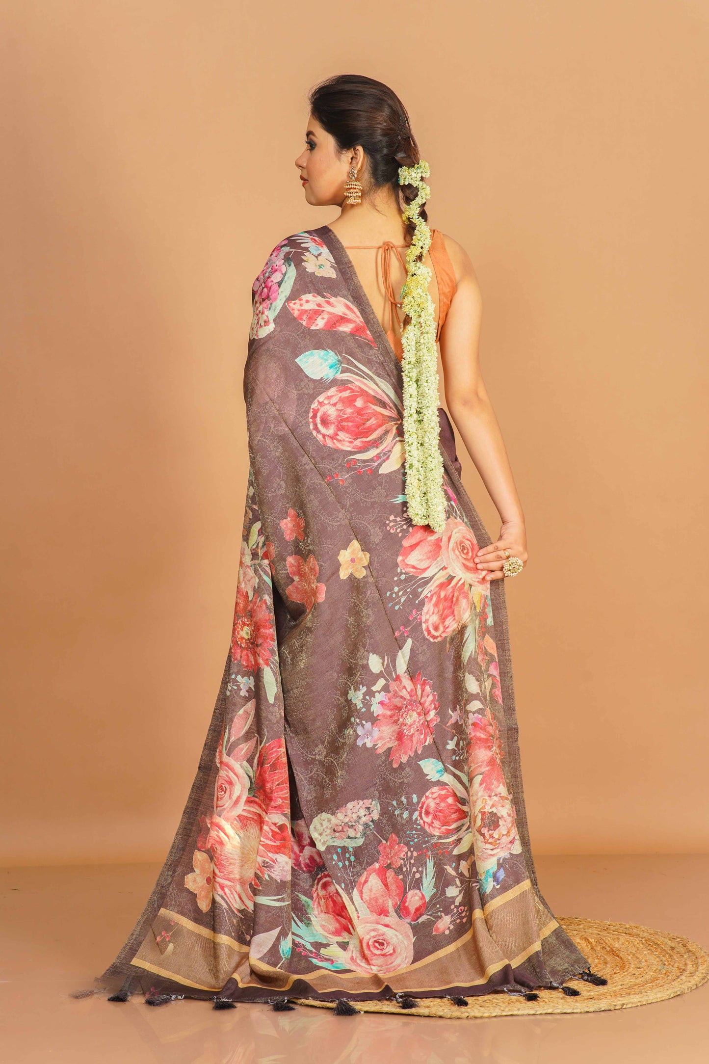Ratna Pushpa